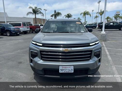 2025 Chevrolet Traverse LT