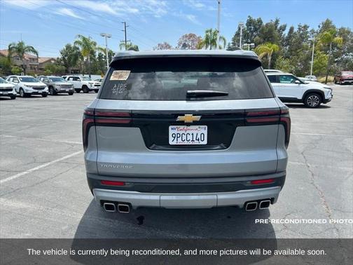 2025 Chevrolet Traverse LT