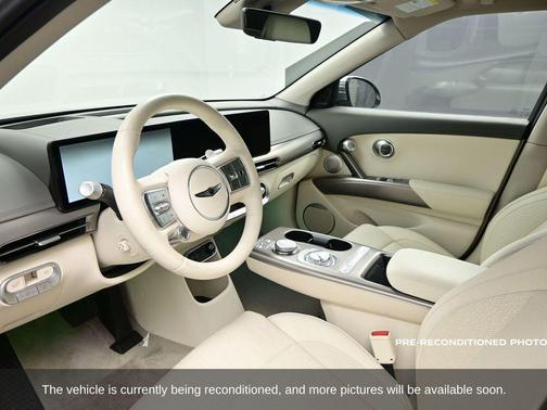 2025 Genesis GV60 Advanced AWD