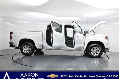 Summit White 2025 Chevrolet Silverado 1500 LT