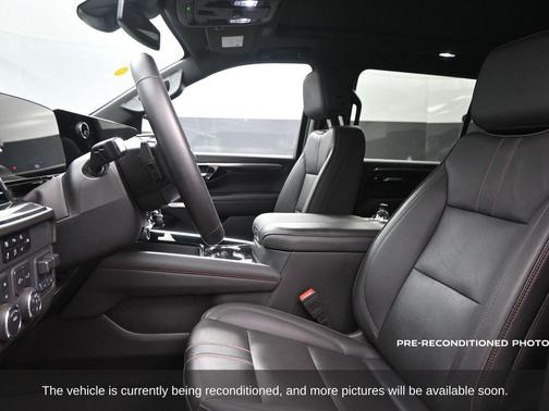2025 Chevrolet Suburban RST