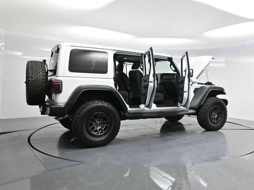 2022 Jeep Wrangler Unlimited High Tide 4x4
