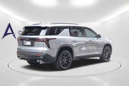 Sterling Gray Metallic 2026 Chevrolet Traverse LT