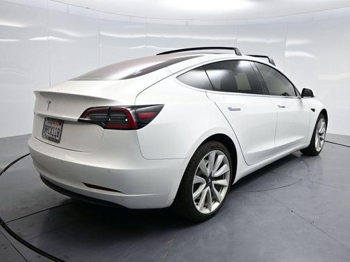 2017 Tesla Model 3 Long Range