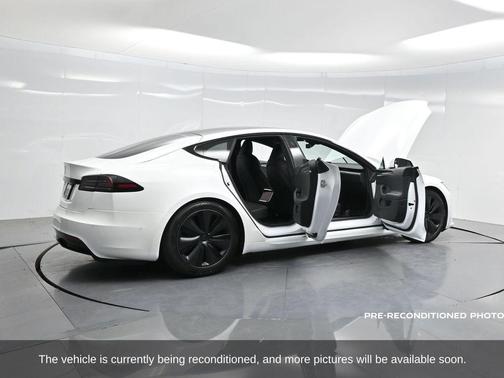 2022 Tesla Model S Base