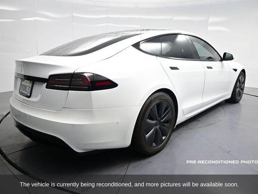 2022 Tesla Model S Base