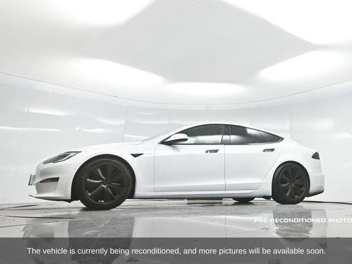 2022 Tesla Model S Base