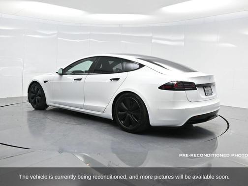 2022 Tesla Model S Base