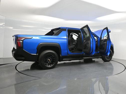 2025 Chevrolet Silverado EV LT