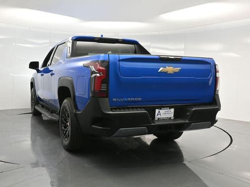 2025 Chevrolet Silverado EV LT