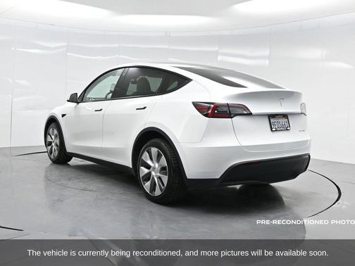 2023 Tesla Model Y Long Range Dual Motor All-Wheel Drive