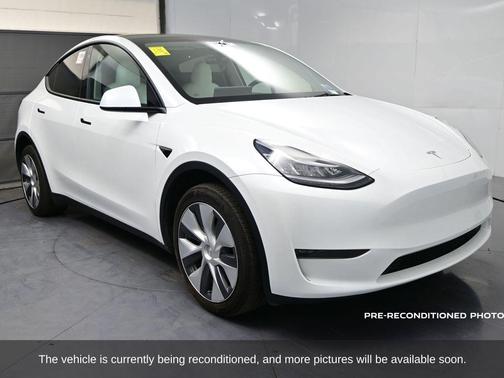 2023 Tesla Model Y Long Range Dual Motor All-Wheel Drive