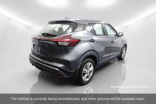 Gun Metallic 2022 Nissan Kicks S