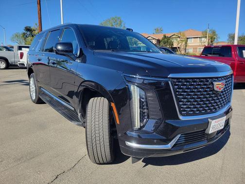 2025 Cadillac Escalade ESV Premium Luxury