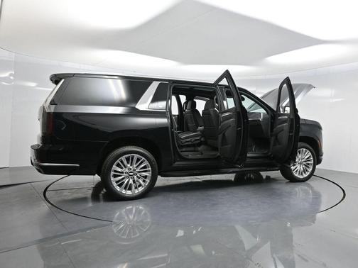 2025 Cadillac Escalade ESV Premium Luxury