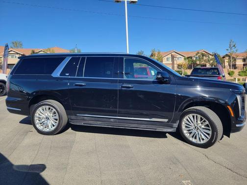 2025 Cadillac Escalade ESV Premium Luxury