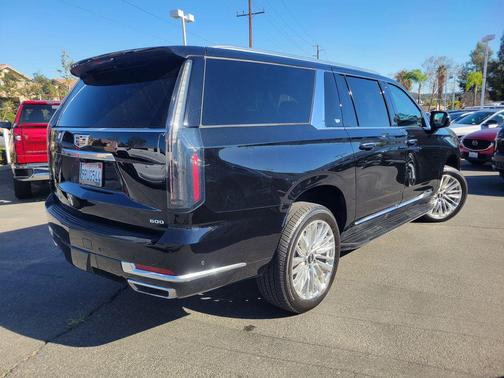 2025 Cadillac Escalade ESV Premium Luxury