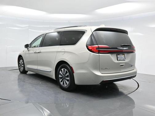 2021 Chrysler Pacifica Hybrid Limited
