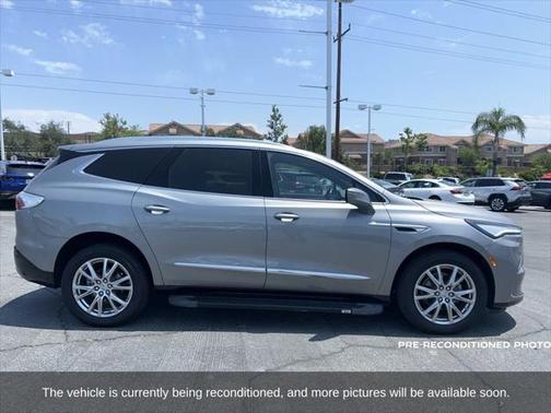 2023 Buick Enclave Essence FWD