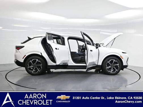 2025 Chevrolet Equinox EV LT