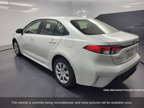 2025 Toyota Corolla Hybrid LE