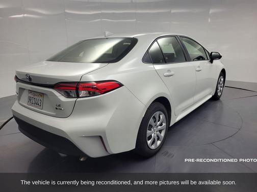 2025 Toyota Corolla Hybrid LE