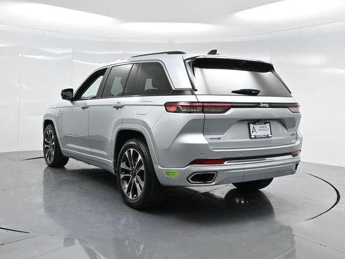 2022 Jeep Grand Cherokee 4xe Overland