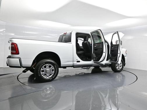 2024 RAM 2500 Laramie Crew Cab 4x4 6'4' Box