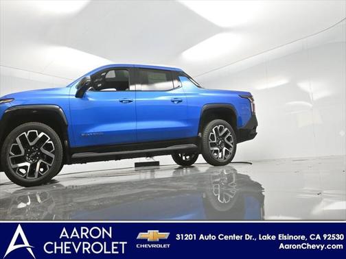 2025 Chevrolet Silverado EV RST
