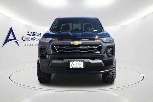 Black 2026 Chevrolet Colorado LT