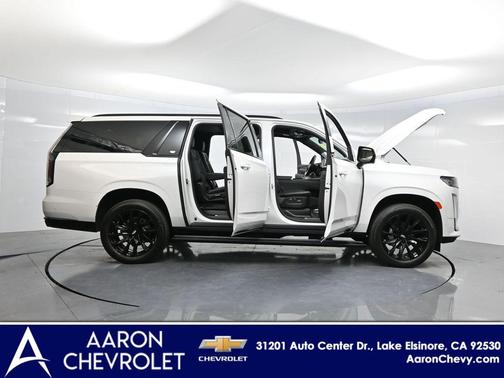 2023 Cadillac Escalade ESV Sport Platinum