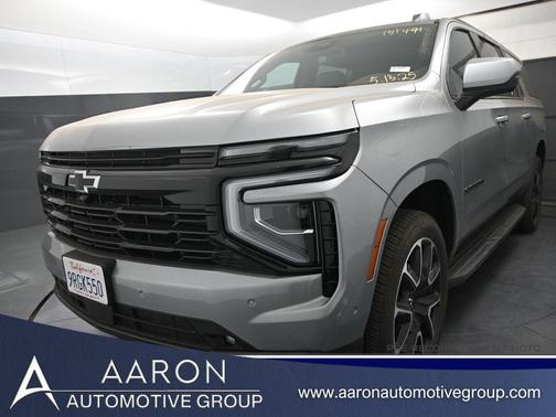 2025 Chevrolet Suburban RST