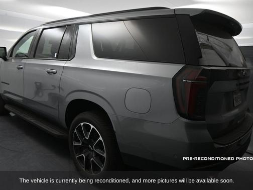 2025 Chevrolet Suburban RST