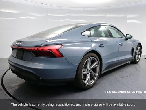 2022 Audi e-tron GT Premium Plus