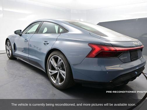 2022 Audi e-tron GT Premium Plus