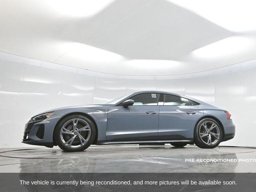 2022 Audi e-tron GT Premium Plus