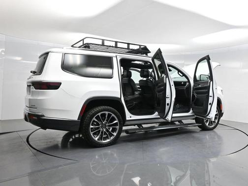 2022 Jeep Wagoneer Series III 4x4