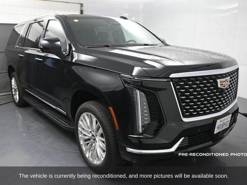 2025 Cadillac Escalade ESV Premium Luxury