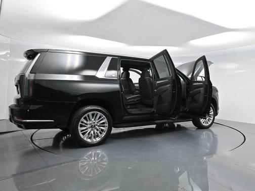 2025 Cadillac Escalade ESV Premium Luxury