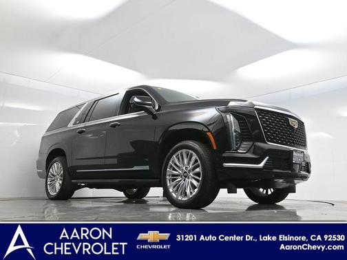 2025 Cadillac Escalade ESV Premium Luxury