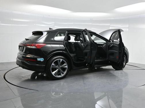 2024 Audi Q4 e-tron Premium Plus 55 quattro