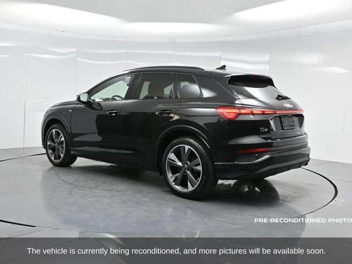 2024 Audi Q4 e-tron Premium Plus 55 quattro