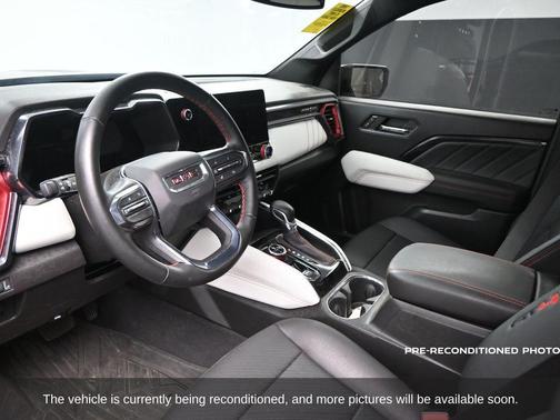 2024 GMC Canyon AT4X