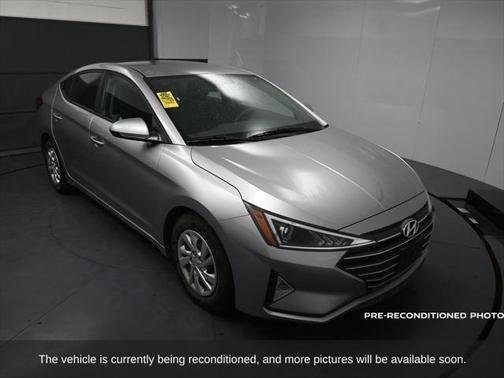 2020 Hyundai ELANTRA SE