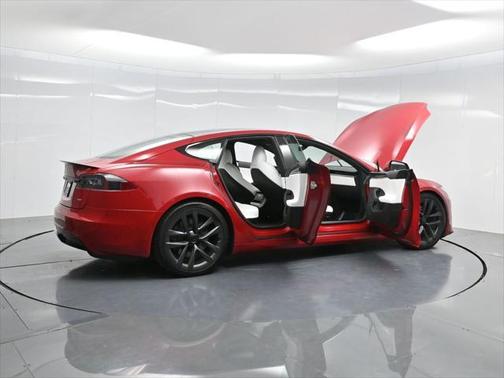 2021 Tesla Model S Plaid
