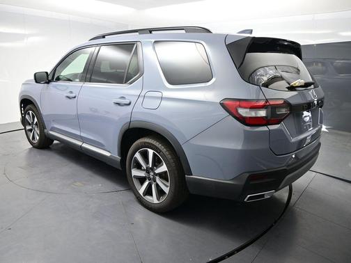 2023 Honda Pilot Touring 8-Passenger