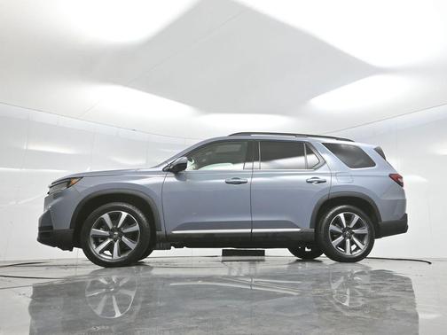 2023 Honda Pilot Touring 8-Passenger