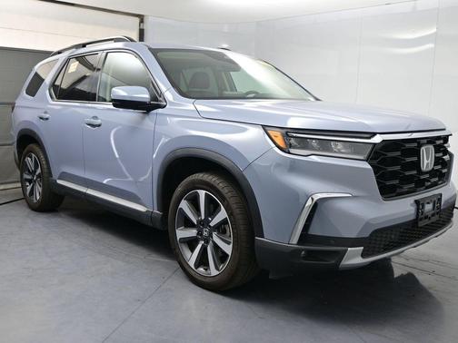 2023 Honda Pilot Touring 8-Passenger