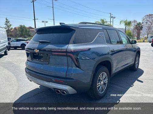 2025 Chevrolet Traverse LT
