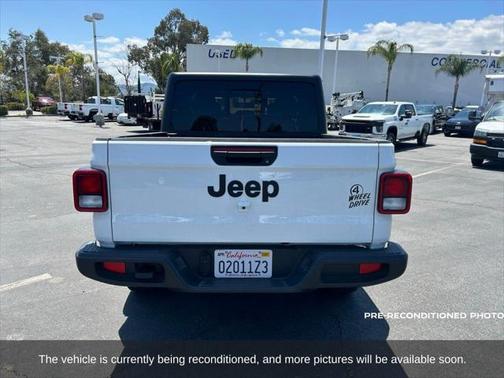 2023 Jeep Gladiator Willys 4x4